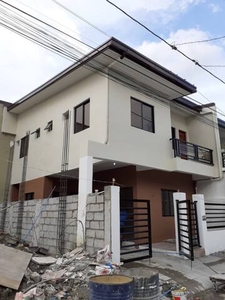 House For Sale In Moonwalk, Paranaque