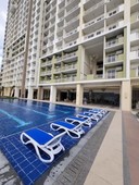 1 Bedroom Condo Unit with Parking in QC