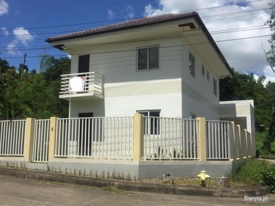 Single detached House and lot Near Gaisano Grand Talamban