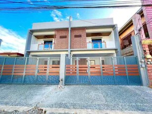 House For Sale In Manuyo Dos, Las Pinas