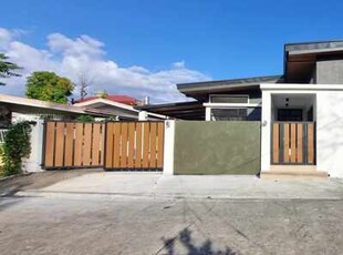 House For Sale In Pilar, Las Pinas