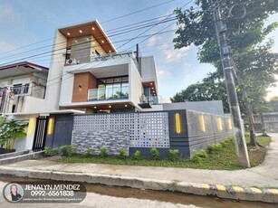 House For Sale In Sauyo, Quezon City