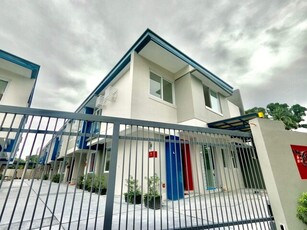 Townhouse For Sale In Milagrosa, Quezon City