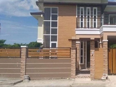 2 Storey House And Lot At Vista Verde Bacoor