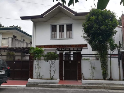 2 storey House and Lot for Sale in Meadowood Executive Village, Bacoor, Cavite