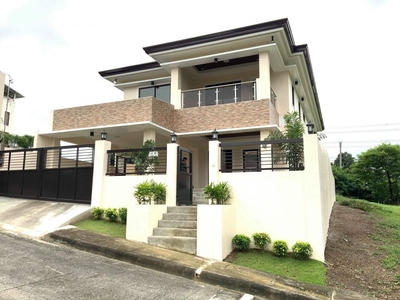 5 Bedroom House and Lot in Taytay