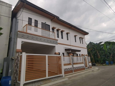 5 bedrooms 2 storey single detached house cainta city greenwoods