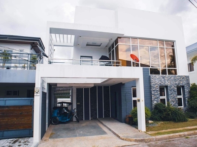Modern House for Sale inside a Exclusive near Clark, Angeles City