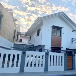 New Modern 4 Bedroom House For Sale in Alima, Bacoor, Cavite