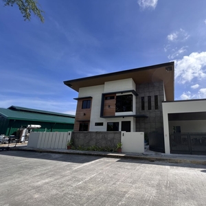 Newly built and occupied house 5 bedroom in Imus Cavite for sale