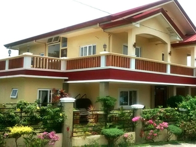 Tagaytay 5 bed house , beautiful