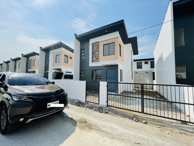 Townhouse 3 bedrooms FOR SALE in Phirst Park Homes Tanza Cavite
