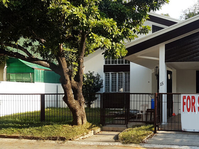 Renovated 4-Bedroom Bungalow in BF Homes, Paranaque