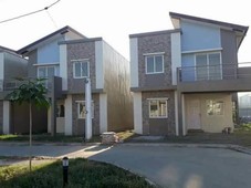 3 Bedroom House and Lot in Imus Cavite w/ 24 hour security