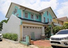 House & Lot For Sale @ La Posada Subdivision Sucat, Muntinlupa City (Pre Owned)