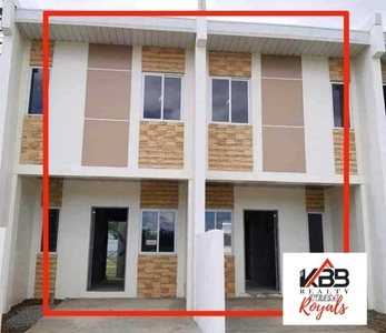 Townhouse For Sale In Banaybanay, Padre Garcia