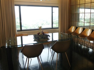 2BR Condo for Rent in Twin Towers, Urdaneta Village, Makati