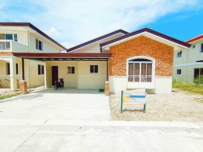 House For Sale In Cabalantian, Bacolor