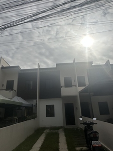 Townhouse For Rent In Capitol Site, Cebu