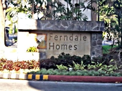 AYALA FERNDALE HOMES QC 3 STOREY TOWNHOUSE FOR RENT