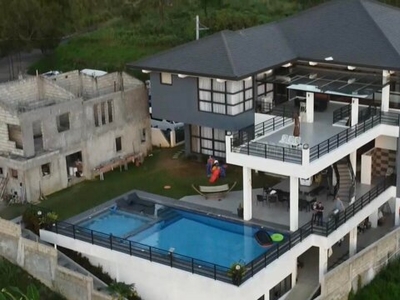Villa For Sale In Santa Cruz, Antipolo