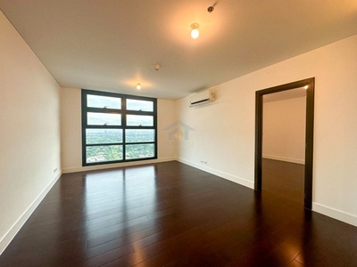 1 BEDROOM IN GARDEN TOWER FOR SALE on Carousell