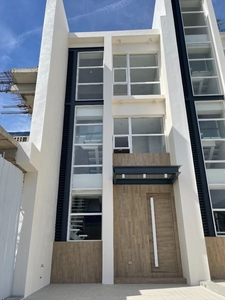 3-Storey Townhouse for sale at Aerin Townhomes M Residences Capitol Hills