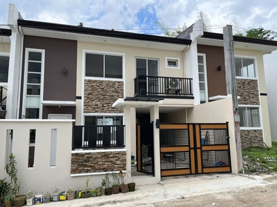 4 bedrooms House and Lot for rent in Quezon City on Carousell