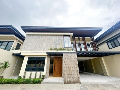 5 Bedroom House and Lot For Sale in BF HEVA BF Home Parañaque on Carousell