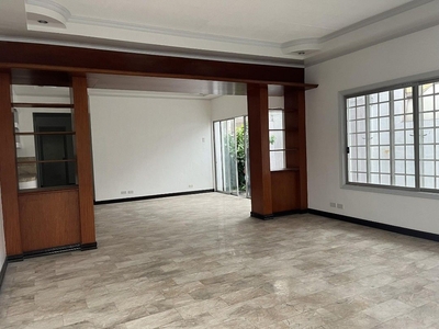 BF Paranaque Bungalow House For Rent on Carousell