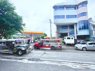 Commercial Bldg For Sale in Mandaluyong city on Carousell