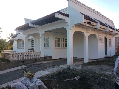 FOR RENT - 3 Bedroom 2 Bathroom Residential/Commercial Bungalow on Carousell