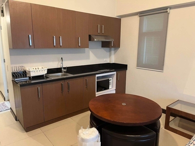 For rent Aston Two Serendra on Carousell