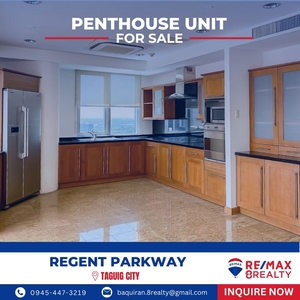 ️ For Sale: 2BR Bi-Level Penthouse Unit in Regent Parkway