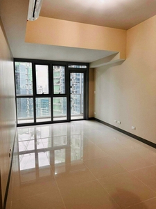 FOR SALE-3BR unit and Parking in Uptown Parksuites Tower 2 on Carousell