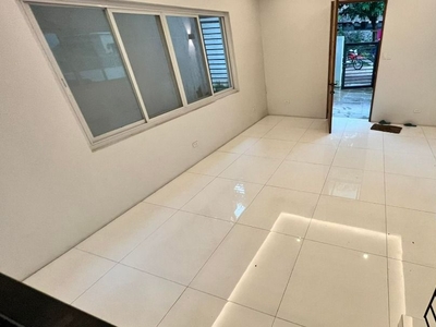 For Sale House and Lot in Congressional Quezon City on Carousell