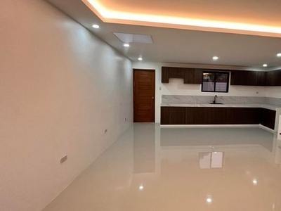 For Sale Townhouse in Lower Antipolo near SM Cherry and SM Masinag on Carousell