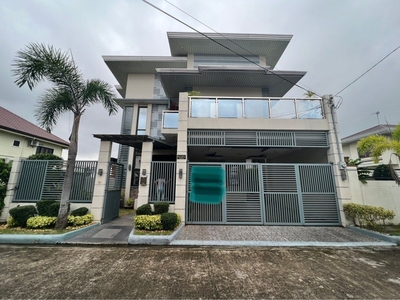 Furnished house for sale in Angeles city with 4bedrooms on Carousell