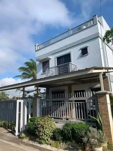 House and Lot For Sale - 150 Sqm on Carousell