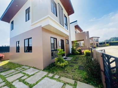 HOUSE & LOT FOR SALE Century PHIRST - Charles on Carousell