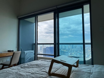 Lower Penthouse Studio in Shang Salcedo Place For Rent Lease Salcedo Village Makati on Carousell