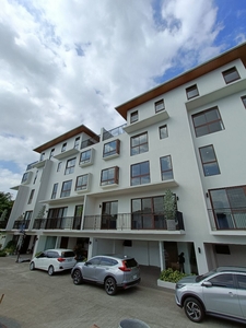Luxury Townhouse for Sale on Carousell