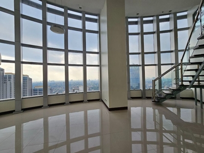 One Central: 5 Bedroom with loft Condo for sale in Makati City on Carousell
