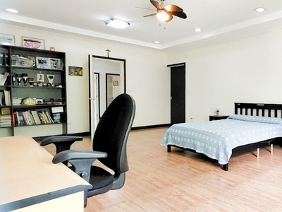 OPL-FOR SALE: 5 Bedroom House in Don Bosco Village