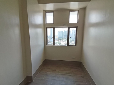 Rent to Own Little Baguio Terraces 2bedrooms 25k monthly in San Juan City Manila on Carousell