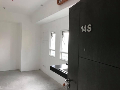 RUSH Condo for Sale at Cost on Carousell