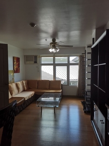 Serendra Two one bedroom for rent on Carousell
