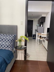 Two bedrooms Condo for rent with balcony in Kasara Residences on Carousell