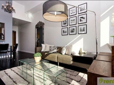 Newly Renovated and Modern 2 Bedroom in Joya Lofts and Towers