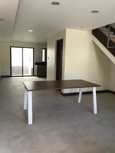 2-storey apartment for rent in Lahug, Cebu City